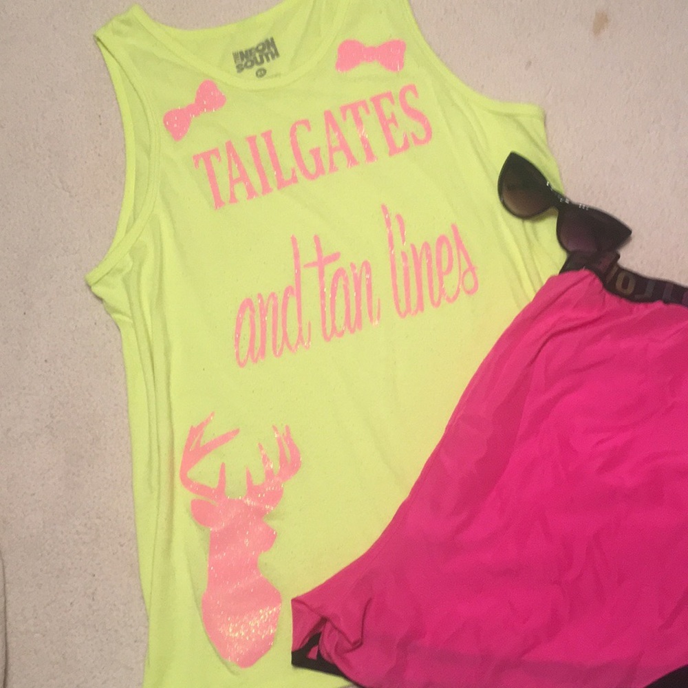 "Tailgates and Tan lines" tank lol with bows